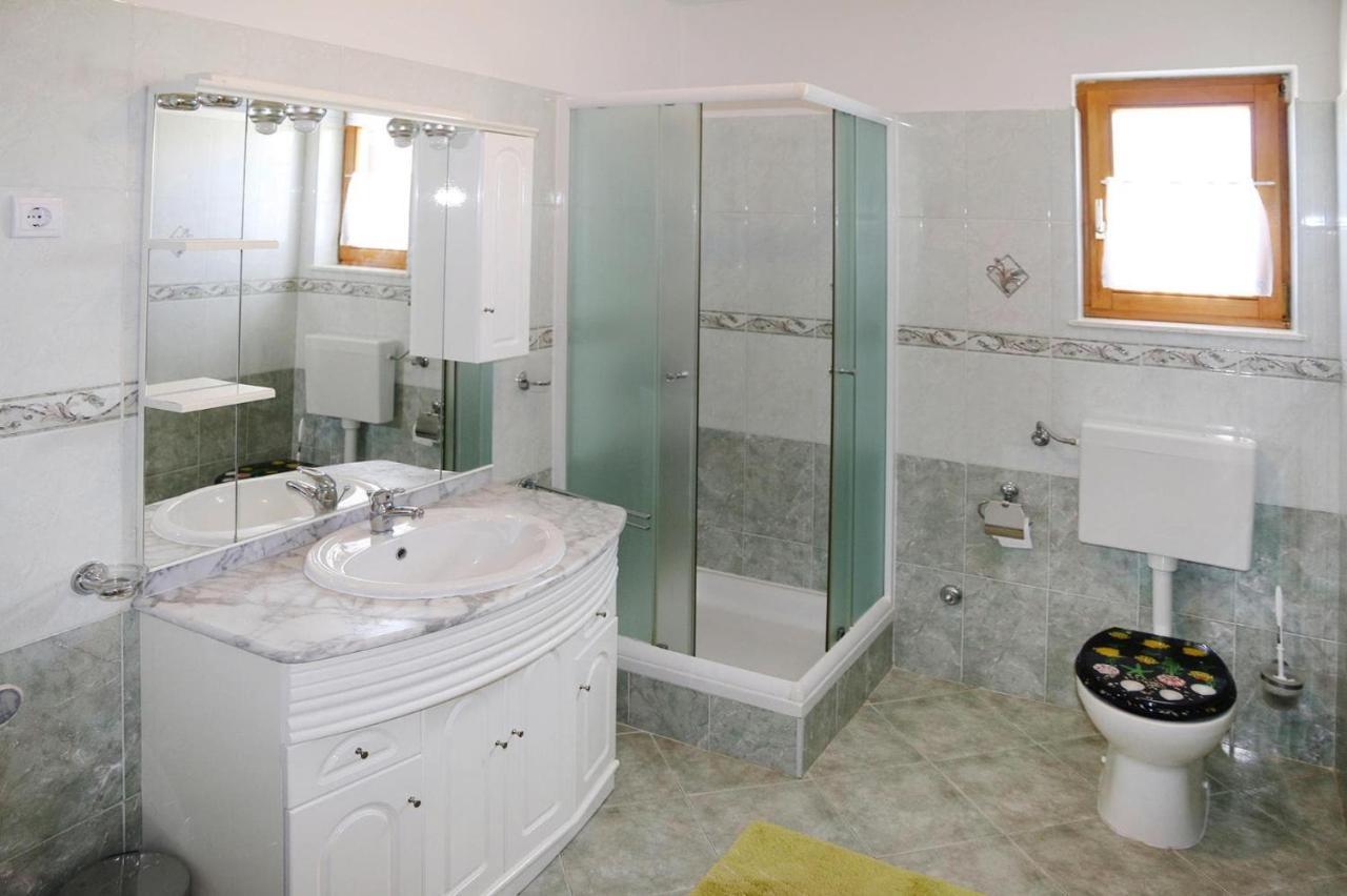 Apartments Adelheid In Biograd, Close To The Beach ビオグラード・ナ・モル エクステリア 写真