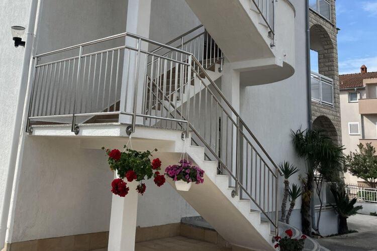Apartments Adelheid In Biograd, Close To The Beach ビオグラード・ナ・モル エクステリア 写真